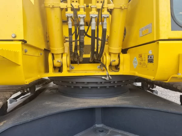 Komatsu pc228us 11