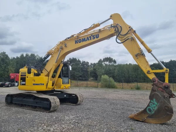 Komatsu pc228us 1