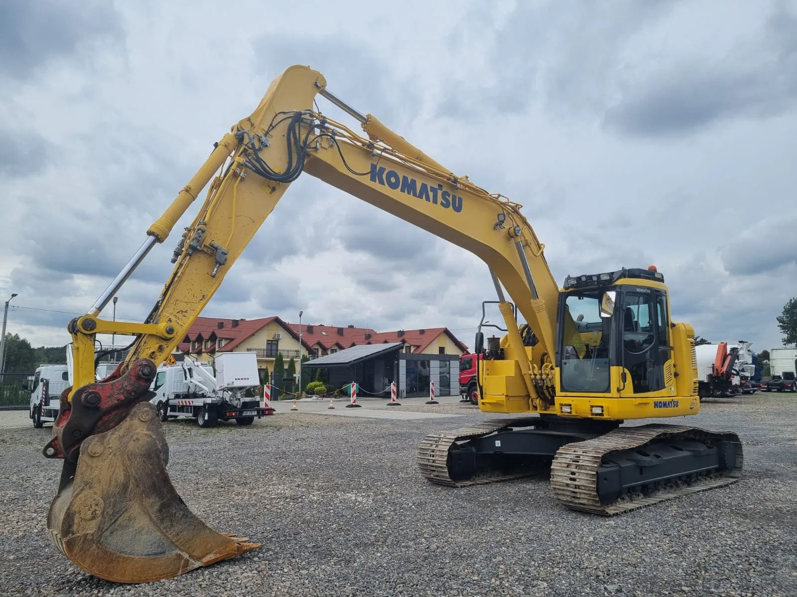 Koparka Komatsu PC228